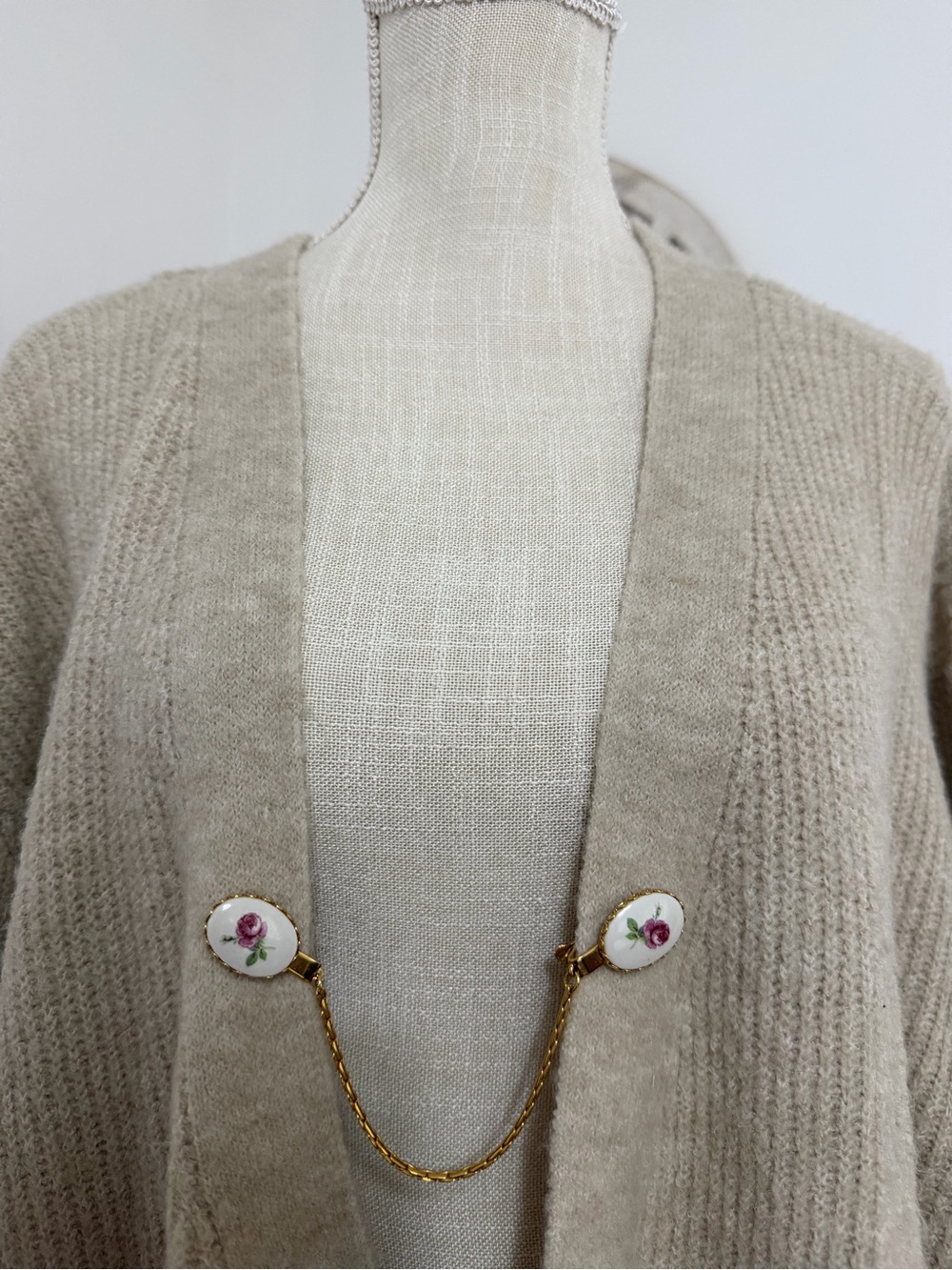 Vintage Cardigan Sweater Rose Clips with Chain Gold Tone Unique